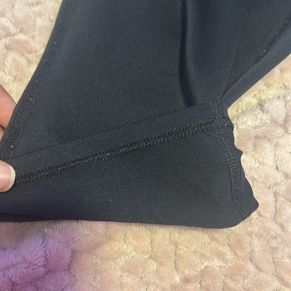 Under Armor fitted leggings,pink + black - Picture 6 of 6